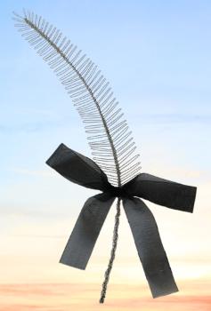 Preview: 586 Klöppelbrief "Große Feder" aus Edelstahldraht